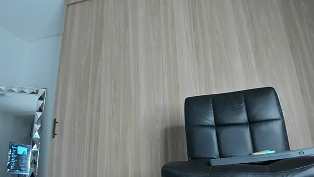 Chatroom XXX en direct de Jaddyy__