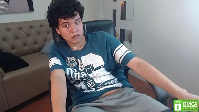 ethan_cortes Adlı Modelin Canlı XXX Sohbeti