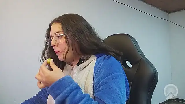 Pao_Ly: απευθείας συνομιλία ΧΧΧ