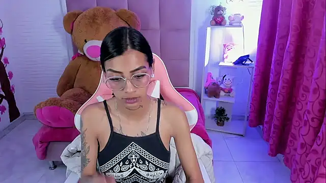 Chat XXX en directo de KarlaSlutSkinny__