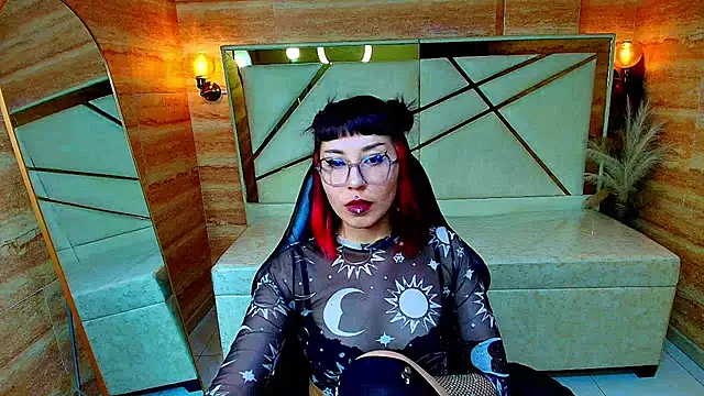 Ravenn_r Chat XXX in diretta