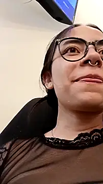 Ivyy_sweet_ Chat XXX in diretta