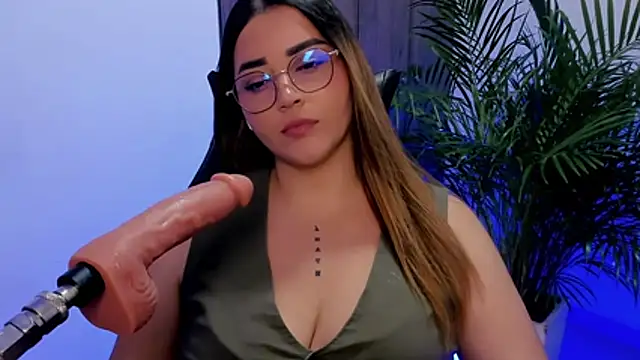 Lucia_star__'s Live XXX Chat