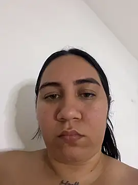Stormyy_Luxe Adlı Modelin Canlı XXX Sohbeti