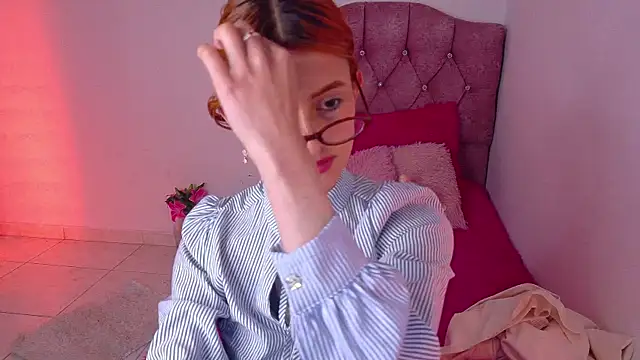 Chat +18 de EliMonroe ao vivo