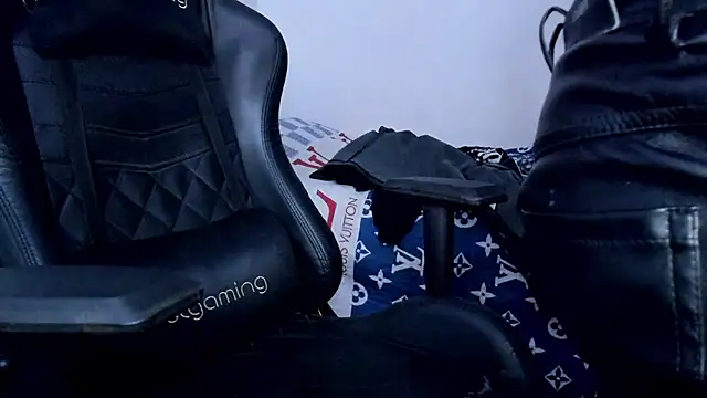 دردشة Tommy_Bred الجنسية المباشرة