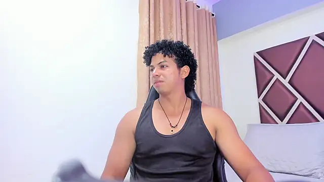 Czat XXX na żywo – Bryan-88