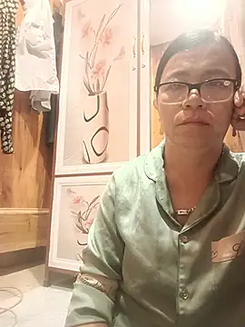 Chat XXX ao vivo de Chilly-wet