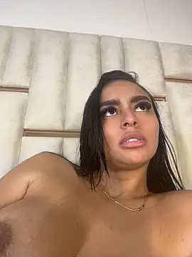 XXX chat uživo modela Alissssonferl_