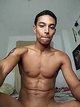 Demiansteven2 Adlı Modelin Canlı XXX Sohbeti