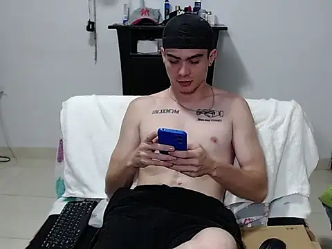 XXX chat uživo modela Zac_Efront