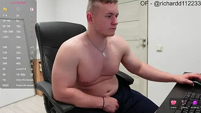 Živý XXX chat Richard_Dullas