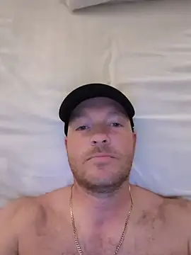 Straight_GuyUK's Webcam Show