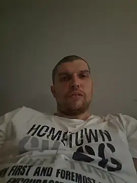Chat +18 de BigSilkCock ao vivo