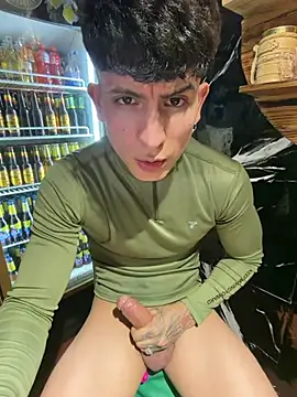 XXX chat uživo modela _Tomy08calderon