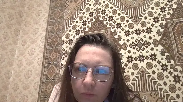 FayInessaKiss' Live XXX Chat