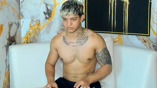 Noah__Browm: онлайн-секс-чат
