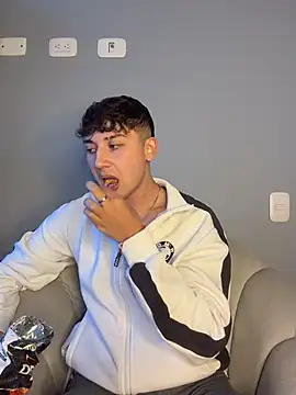 OLIVER_K Live XXX-Chat
