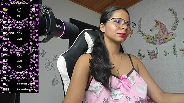 Chat +18 de alisson_hoffman05 ao vivo