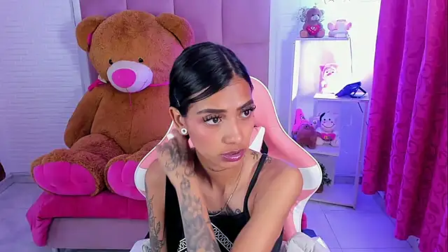 Živý XXX chat KarlaSlutSkinny__
