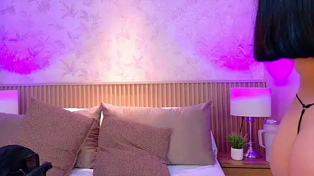 ValeriaMonet's Live XXX Chat