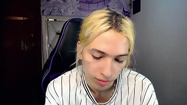 XXX chat uživo modela Larry_craft