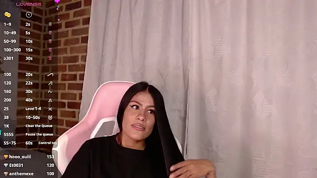 הופעת וובקאם של Salome_Cherie