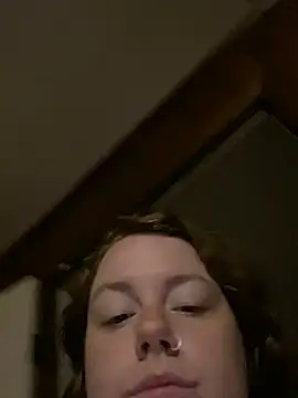 Strawberrykisses96's Live XXX Chat