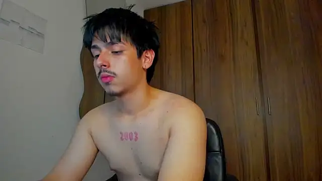 Maximo_MillerのライブXXXチャット