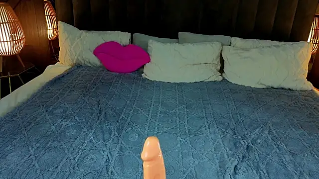 KatrinMilly's Live XXX Chat