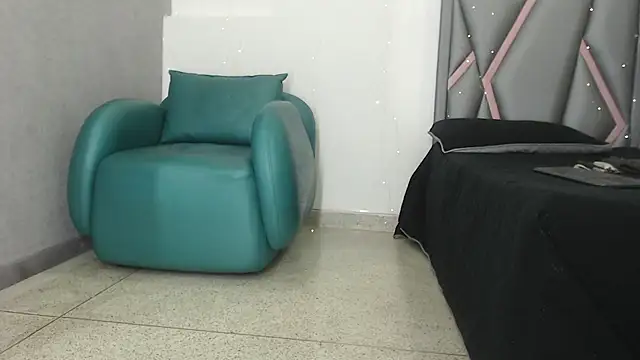 Esterlindez's Live XXX Chat