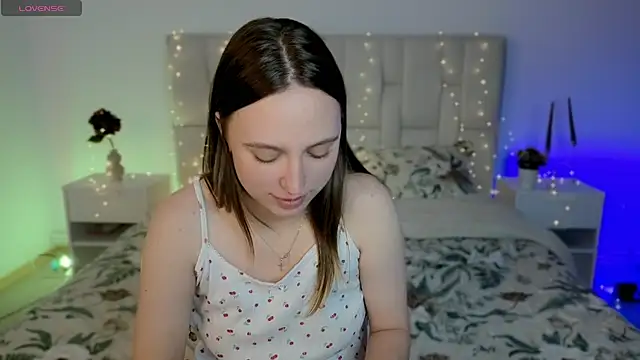 Онлайн чат XXX Cornelia_kitty
