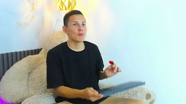 Онлайн чат XXX IzanArias