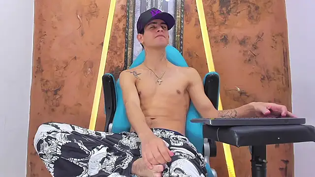 kroddy_sw_x's Live XXX Chat