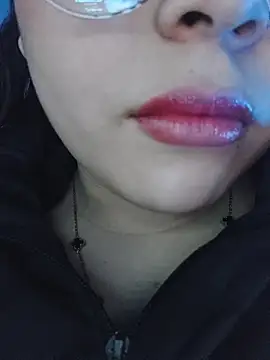 ElinaaxのライブXXXチャット