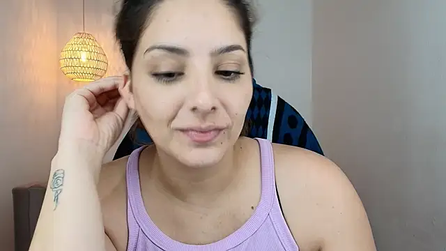 YummyAnna_'s Live XXX Chat