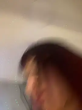 kira_ec's Live XXX Chat