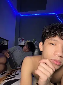 Živý XXX chat Kailertwink