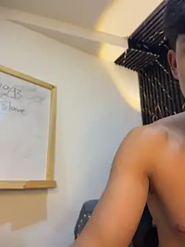 Lander_Cruz Live XXX-Chat