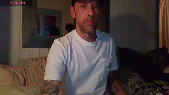 Stock-Holmes Live XXX Chat