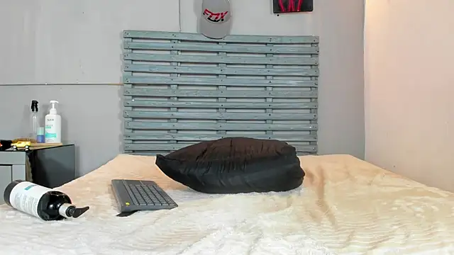 Czat XXX na żywo – Thomas_Woolf