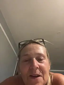 Вебкам-шоу Blondnboujee53