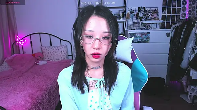 ashleywowmeow's Live XXX Chat