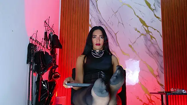AleshkaStones' Live XXX Chat