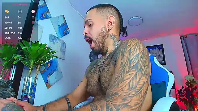Chat XXX ao vivo de Adil_aminn