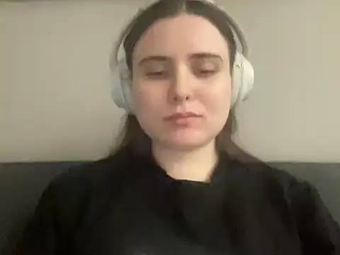 XXX chat uživo modela Olyshaa