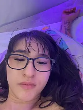 Show modela ConnyBlare na web-kameri