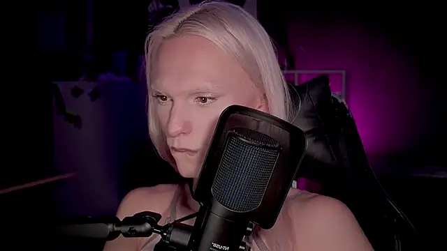 sindLy XXX чат на живо