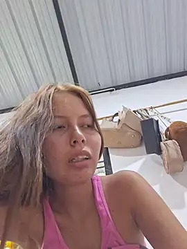 Khelmi Live XXX-chat