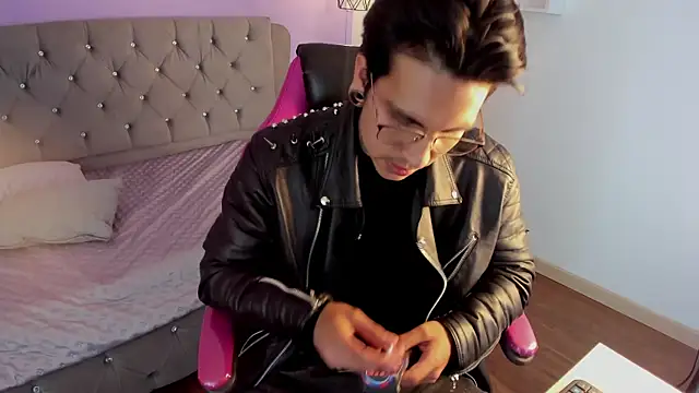 mario-leon Chat XXX live